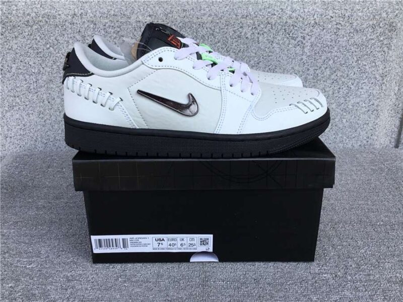 Air Jordan 1 Low