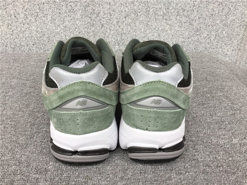 New Balance 2002 r – Image 3